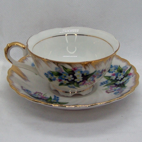 VTG Japanese teacup and saucer set, with a Forget-Me-Not floral pattern and gold - Picture 3 of 11